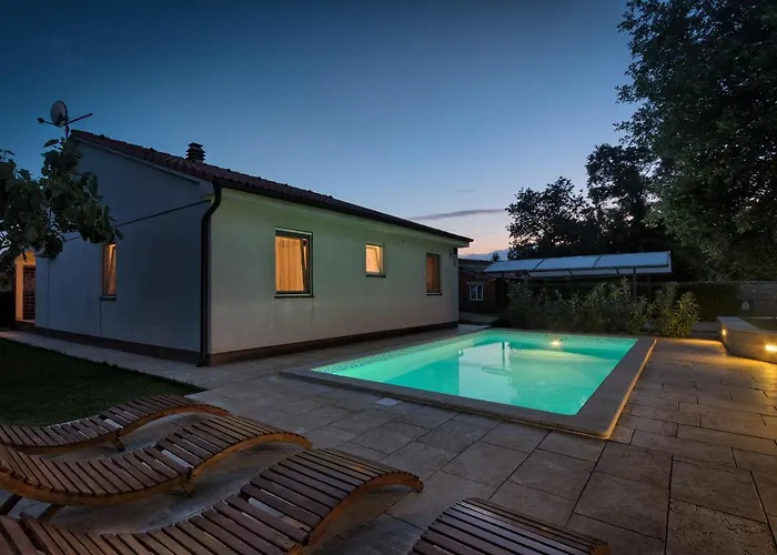 Villa House Daniela *