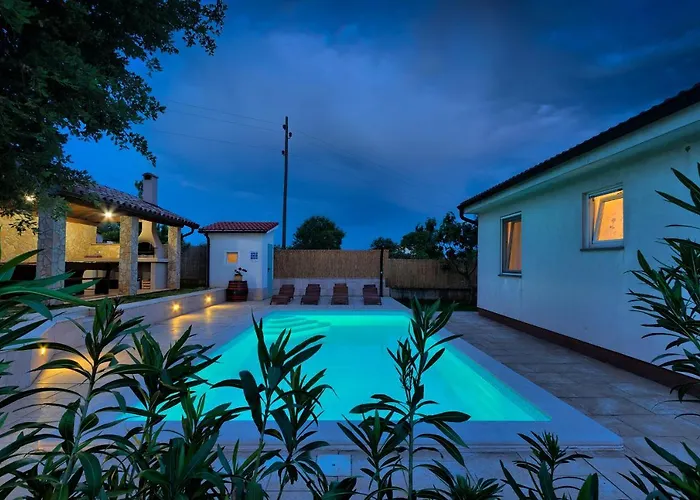 House Daniela Villa *