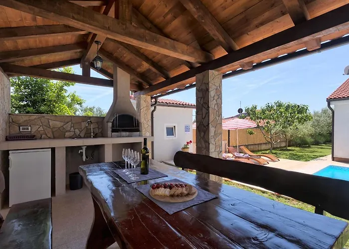 House Daniela Villa *