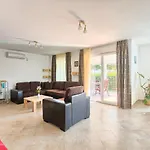 Vila House Daniela