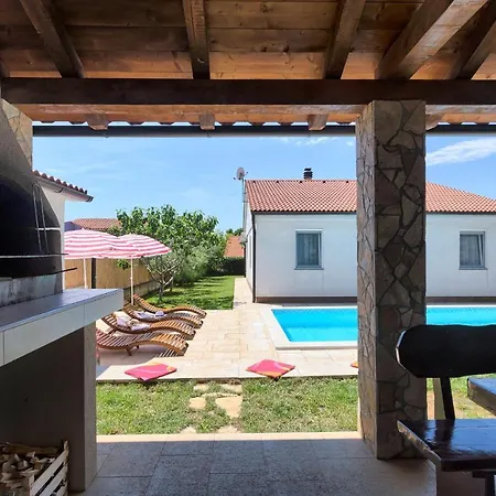 Villa House Daniela Marcana