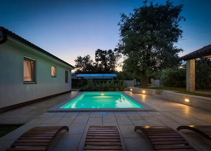 Villa House Daniela *